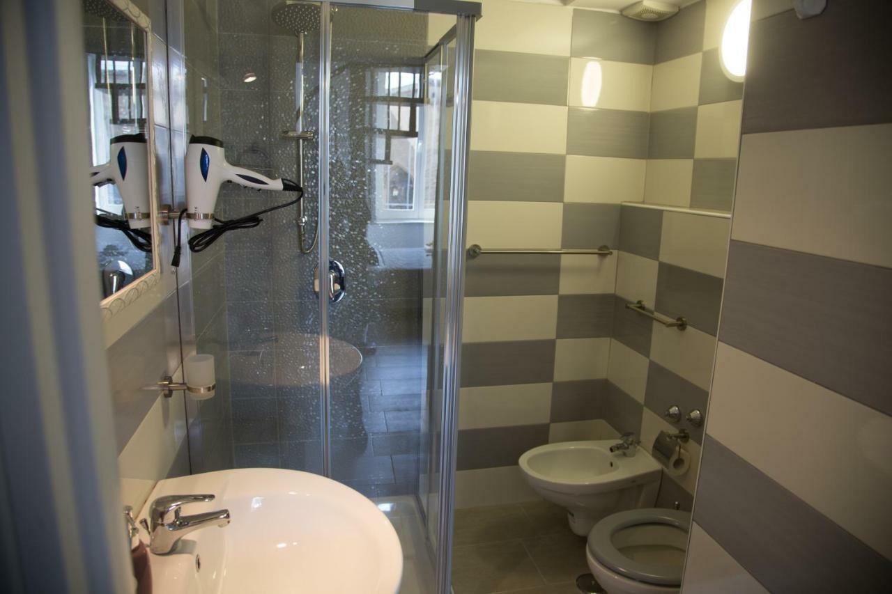Vesuvius Luxury Suites Nápoles Exterior foto